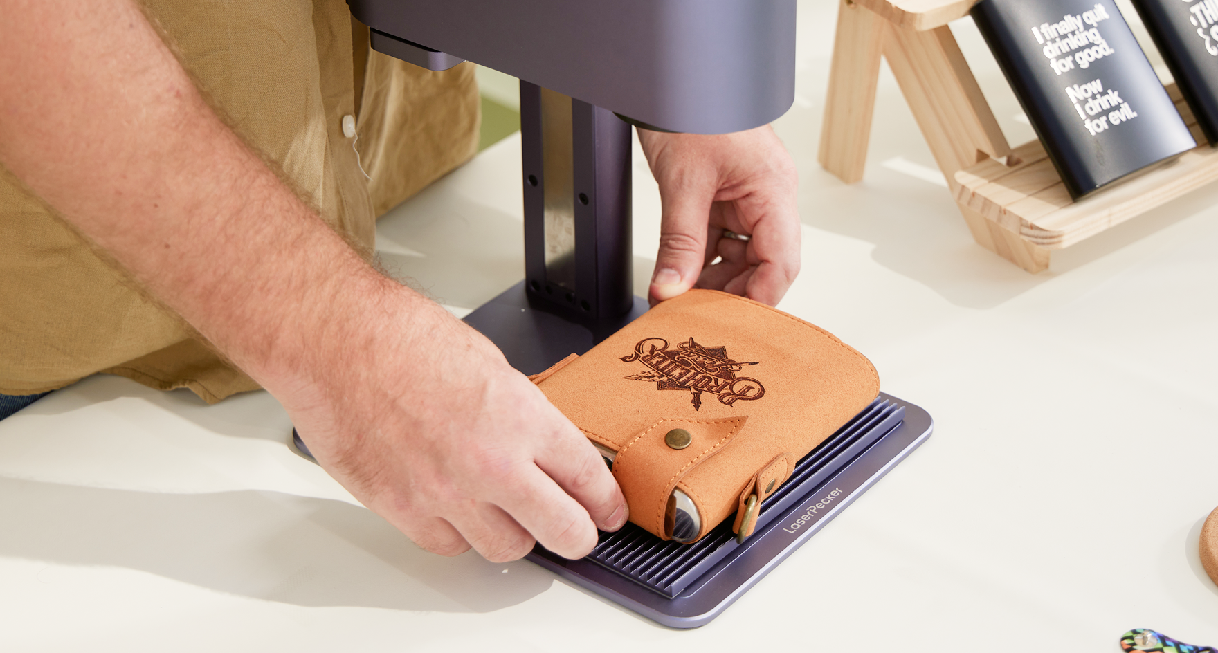 LaserPecker LP4 custom laser engraved personalized leather flask sleeves.